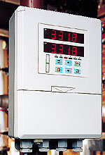 Wall/Pipe Mount Temperature/Process Controller for Single Output, Heat/Cool, or Motorized Valve Control. | CN3440 Series